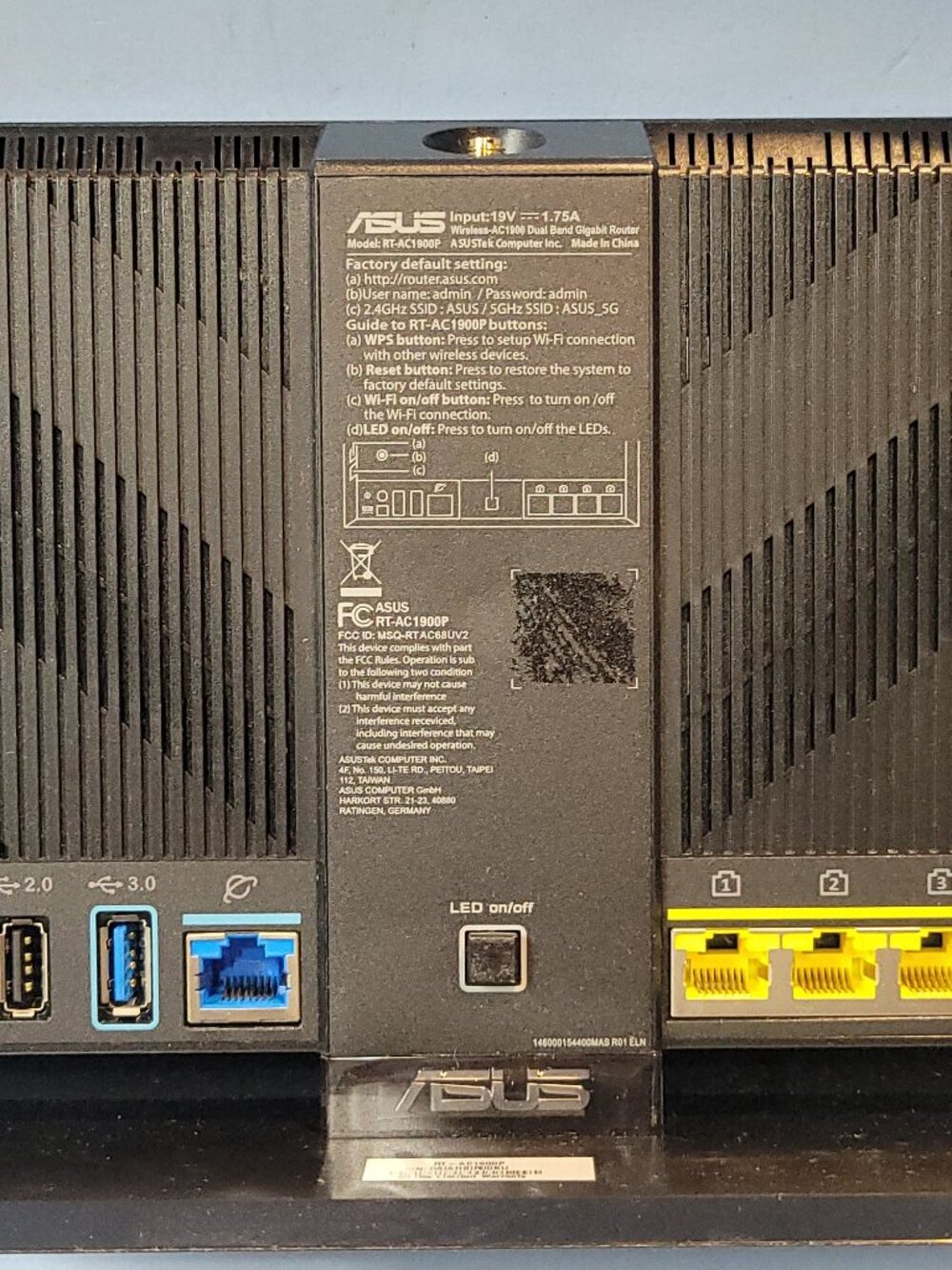 ASUS RT-AC1900P Dual-Band Gigabit Wi-Fi Router - Picture 8 of 10